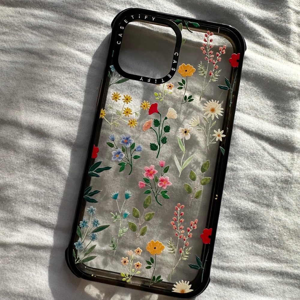 COPY - iPhone 12 pro max Casetify case